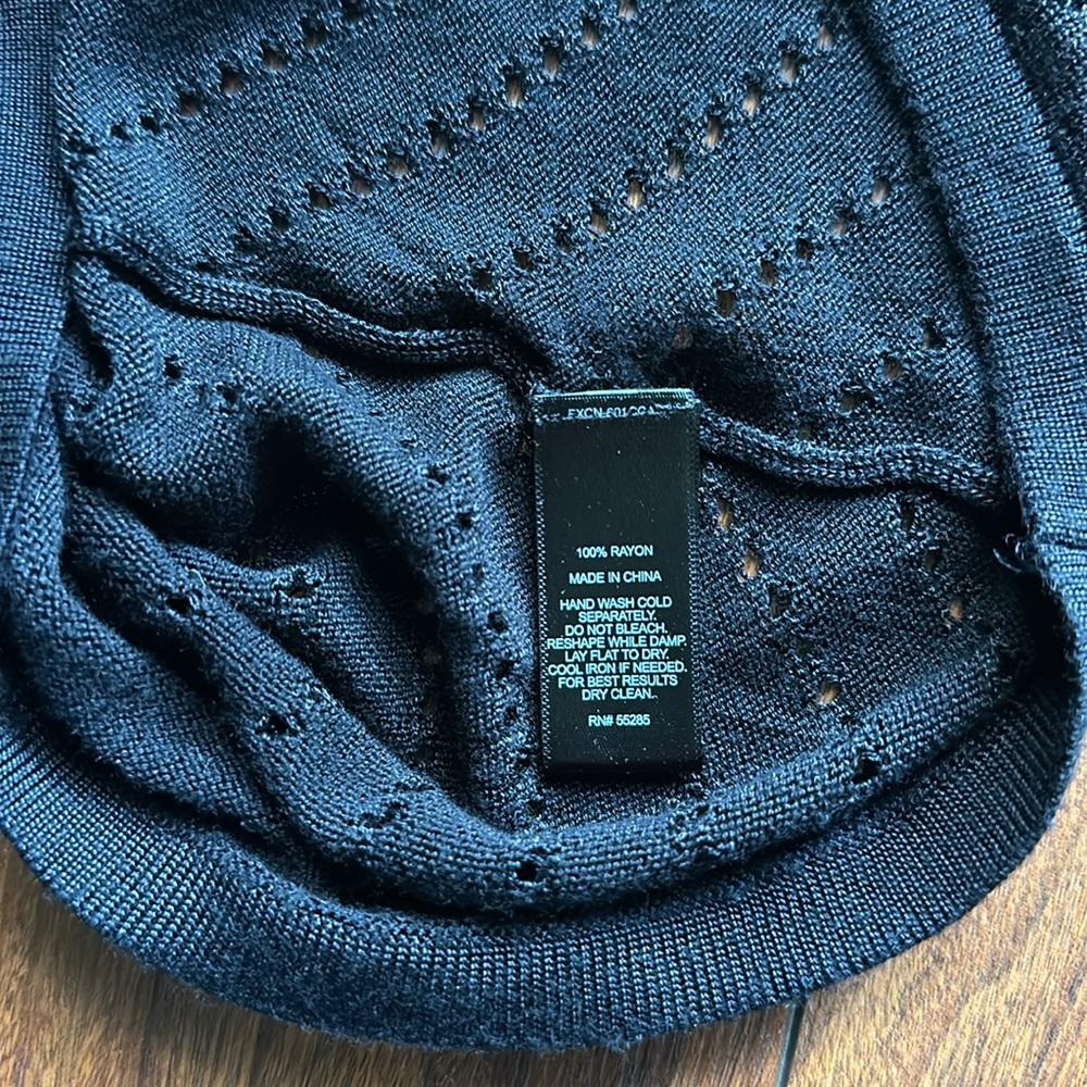 🧡🧡NWOT Express Eyelet Long Sleeved Top🧡🧡 - Picture 10 of 10
